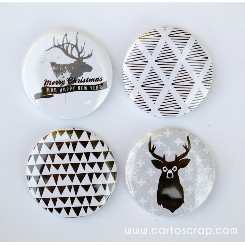 Lot de 4 badges 38mm CartoScrap - Merry Christmas